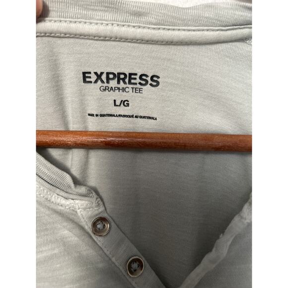 Express Men's Gray Short Sleeve V Neck Graphic 100% Cotton Tee Size Large - Picture 5 of 9